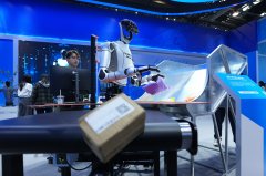 <b>机械人取工业机械人的规模化落地建牢硬件根底</b>