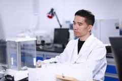 取团队一路研制出的我国首小我体放射性活体丈